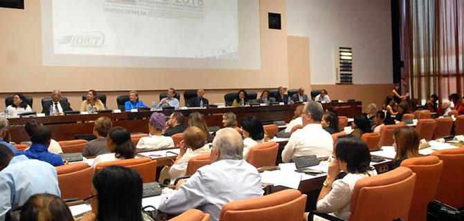 Resaltan en Cuba prioridades del programa de nanociencias