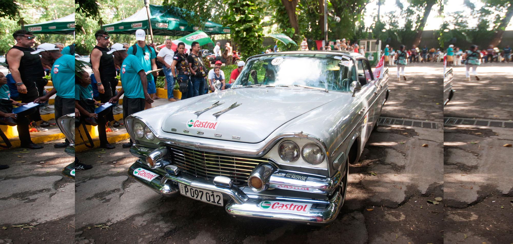 Havana’s 500th Birthday Maeked with Vintage Cars Rally