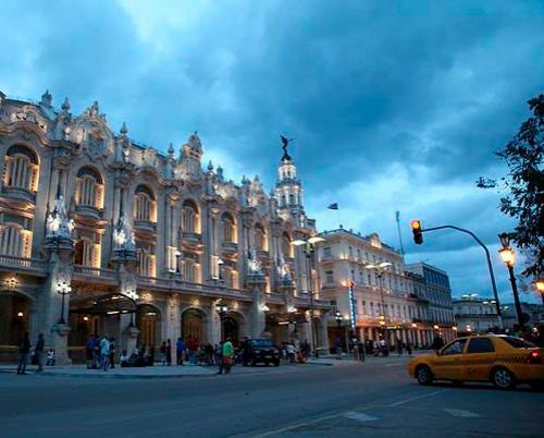 Debut in Cuba of electric public lighting