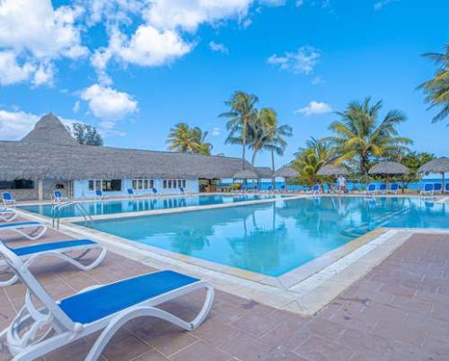 Blue Diamond Resorts adds a hotel on Arroyo Bermejo beach to its portfolio
