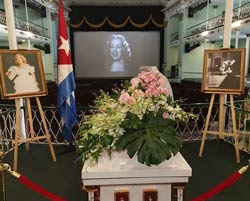 Cuba gives emotional farewell to star Rosita Fornés